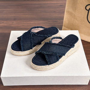 Pantuflas de Mezclilla Estilo 2026 - Pantuflas de Tacón Alto con Plataforma Tejida para Mujer, para Verano - Product Image 1