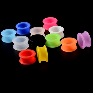 110-teiliges <span class=keywords><strong>Set</strong></span> Gemischte 3mm-20mm Silikon Flexible Doppelt Ausgestellte Hohle Ohrtunnel-Plugs Schwarz Rot Blau Orange Hochzeitsgeschenk - Product Image 4