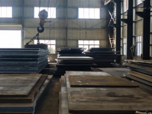 Tôles d'acier doux laminées à chaud en alliage à faible teneur en carbone Q235/Q345/Q36 SS400/S235jr/S355jr/S355j2+N pour la construction navale AH36 A36 SS400, découpe ASTM - Product Image 3