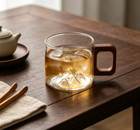 Tasses en verre borosilicate de 200 ml (6,5 oz) en forme de montagne avec poignée en bois pour le thé et le café, idéales pour la maison et le bureau