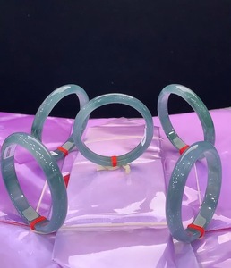 <span class=keywords><strong>Bracciale</strong></span> in <span class=keywords><strong>Giada</strong></span> Naturale di Grado A dal Guatemala, Blu Ghiaccio, Liscio, Misure 51/54/57/59, Braccialetto di <span class=keywords><strong>Giada</strong></span> alla Moda <span class=keywords><strong>con</strong></span> Certificato, Vendita all'Ingrosso - Product Image 1