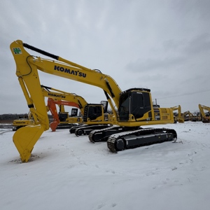 Excavatrice Komatsu 240 d'occasion//2024 avec moteur d'origine haute performance - Product Image 1