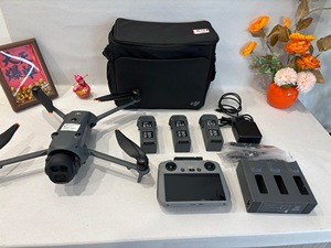 DJI Mavic 4 Pro 95% neuf avec RC Pro 2, double caméra 100MP 4K, drone professionnel - Product Image 1