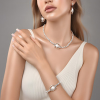 Usine directe espagnol argent perle collier mode léger luxe Bracelet élégant Simple boucles d'oreilles collier Bracelet ensemble
