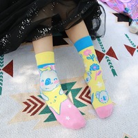 Chaussettes pour enfants sur mesure OEM Chaussettes de haute qualité avec dessins animés amusants Chaussettes mignonnes de printemps et d'automne pour enfants