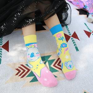 Chaussettes pour enfants sur mesure OEM Chaussettes de haute qualité avec dessins animés amusants Chaussettes mignonnes de printemps et d'automne pour enfants - Product Image 3