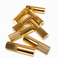 Rouge à lèvres minéral waterproof OEM 10g, tenue longue durée pour tous les tons de peau, emballage personnalisé, pour une sensation corporelle et sensuelle.