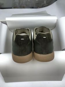 Chaussures décontractées classiques pour femmes, baskets en cuir véritable pour hommes, chaussures plates à lacets, légères et respirantes. - Product Image 5