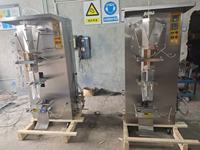 Machine de remplissage et de scellage de sachets d'eau minérale pure à petit prix / Équipement de fabrication et d'emballage de sacs liquides