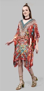 Robe longue caftan africaine en viscose pour femme, poncho tunique ample style kimono, aspect satiné soyeux, tenue bohème pour les vacances et les stations balnéaires - Product Image 2