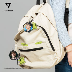 Llavero y Soporte Acrílico Lenticular 3D de SEVENTEEN, Accesorios de Moda K-POP y K-CULTURE con Diseño de Muñeco K-CHARACTER - Product Image 1