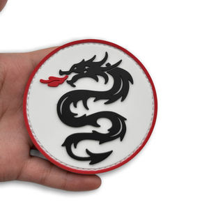 Luminoso respetuoso con el medio ambiente impermeable gran serpiente año hierro-En Zodiaco espíritu dragón PVC suave goma mochila sombrero brazo insignia - Product Image 5