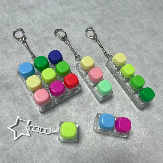 Macaron Color Palette 1/2 Keycap Plastic Keychain Stress Relieving Toy Mechanical Keyboard Switch Creative Key Chain No Light