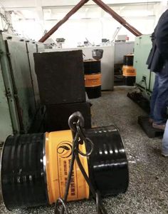 น้ำมันเครื่องสังเคราะห์ SAE <span class=keywords><strong>40</strong></span> 10W40 สำหรับขายส่ง ได้รับการรับรองมาตรฐาน ISO น้ำมันหล่อลื่นสำหรับเครื่องยนต์ดีเซล สำหรับงานอุตสาหกรรมและทางทะเล ขนาด 4 ลิตร SL - Product Image 3