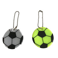 Vente en gros de porte-clés en PVC de haute qualité avec logo personnalisé, accessoires en caoutchouc souple réfléchissant de simulation