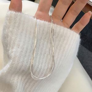 Collier chaîne claviculaire multicouche en argent sterling 925 plaqué rhodium, design minimaliste tendance Dylam 2024 - Product Image 5