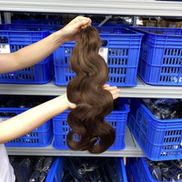 Extensions de cheveux humains non traités, ondulés légers, en crochet, style plume, Remy indien, 14-24 pouces, vente en gros, fournisseur d'usine 2026