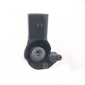 0445117021 fabbrica Common Rail iniettore ricambi Auto 0445117021 iniettore di carburante per AUDI A4 <span class=keywords><strong>A5</strong></span> A6 A7 Q7 VW Touareg <span class=keywords><strong>3.0</strong></span> <span class=keywords><strong>TDI</strong></span> - Product Image 3