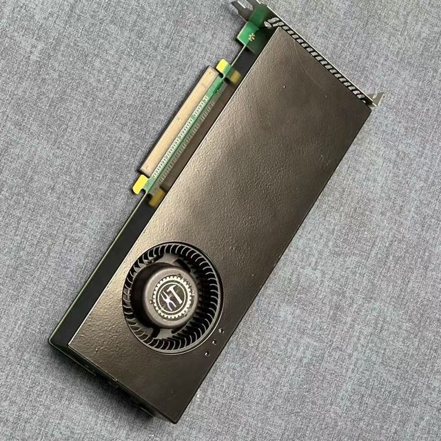 V100 16GB   32GB HBM2 4096bit SXM2  to PCIE Custom Version Professional Graphics Card