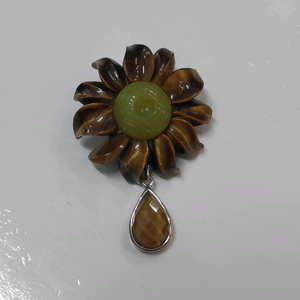 Colgante de Plata 925 Hecho a Mano con Forma de Girasol, con Ojo de Tigre Amarillo y Centro de Jade Oliva, Estilo Vintage para Mujer - Product Image 1
