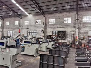 Fournisseur d'usine : Dégauchisseuse quatre faces à vitesse d'alimentation variable pour le travail du bois - Product Image 6