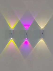 Casa intelligente ha condotto la <span class=keywords><strong>lampada</strong></span> bianca calda di notte <span class=keywords><strong>con</strong></span> il corpo umano <span class=keywords><strong>sensore</strong></span> magnetico ricaricabile <span class=keywords><strong>lampada</strong></span> da parete interna della camera da letto - Product Image 3