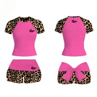 Ensemble 2 pièces Y2K personnalisé avec logo pour femme : haut court à manches courtes et short plissé imprimé léopard, style loungewear mignon avec nœud