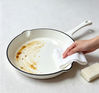 Poêle à frire en fonte émaillée LFGB FDA 25 cm 1,5 L, compatible induction et gaz, antiadhésive, résistante à la chaleur