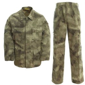 Custom Clothing Wholesale Manufacturers Outdoor Training Hiking Clothing Camouflage Tactical Uniform Set - Product Image 1