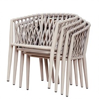 Chaise de salle à manger moderne d'extérieur en aluminium tressé, empilable, imperméable, avec coussin, pour villas, patios et cafés de jardin