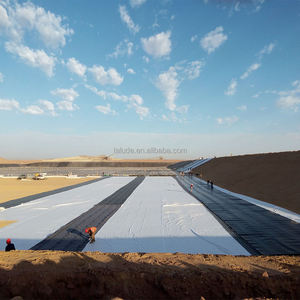 แผ่นยางกันน้ำ HDPE สำหรับ<span class=keywords><strong>บ่อ</strong></span><span class=keywords><strong>ปลา</strong></span> ขนาด 1 มม. 1.2 มม. 1.5 มม. ความหนา 45 มิล ผลิตจากยางคุณภาพสูง สำหรับใช้งานกลางแจ้ง - Product Image 2