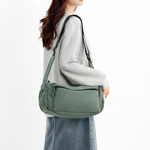 Sac bandoulière unisexe en gros, en nylon imperméable, idéal pour le sport et les voyages - Product Image 2