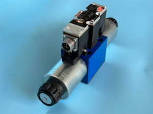 Original R900949757 4WRAE10W1-60-2X/G24N9K31/F1V Válvula Hidráulica Direccional Proporcional NG10 en Stock - Product Image 3