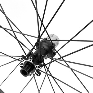 <span class=keywords><strong>Precio</strong></span> al por mayor Juego de <span class=keywords><strong>ruedas</strong></span> de bicicleta de <span class=keywords><strong>carretera</strong></span> de carbono Freno de disco sin cámara <span class=keywords><strong>Ruedas</strong></span> de bicicleta Llantas de ciclismo 411/412 seis pernos Pilar 1423 radios - Product Image 3