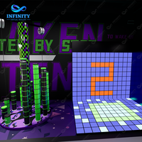 Centre de divertissement sportif intérieur clé en main Infinity : Simulateurs VR gonflables sur mesure, parc de trampolines interactif