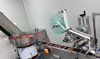 Machine de remplissage, de bouchage et d'étiquetage automatique personnalisable pour bouteilles, flacons, production industrielle