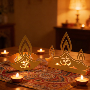 Varietà di Artigianato in Metallo: Lampade a Burro, Candelieri Neri per Diwali, Candelieri a Proiezione per Decorazioni Festive da Tavola - Product Image 2