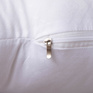 <span class=keywords><strong>Oreiller</strong></span> lit Personnalisable bordure <span class=keywords><strong>oreiller</strong></span> noyau blanc coton édredon <span class=keywords><strong>duvet</strong></span> <span class=keywords><strong>d</strong></span>'oie moelleux <span class=keywords><strong>oreiller</strong></span> hôtel - Product Image 4