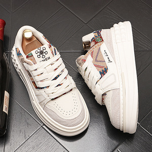Chaussures en toile imprimées de marque pour hommes, nouveau style printemps 2026, empeigne en cuir de vachette, semelle épaisse confortable, effet plateforme rehaussante - Product Image 4