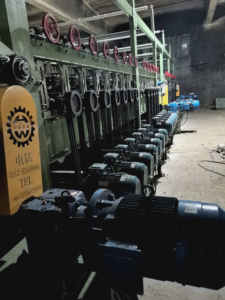 Neue Dual-Funktions-Schleifmaschine für Nass- und Trockenschliff von Sand, Rinde und Wolle, 380V 120KW Textil-Finishing-Maschine mit PLC-Motor und Walze - Product Image 2