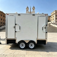 Promotion : Remorque WC Mobile 4 Postes à Double Essieu avec Lavabo et Miroir pour Grands Événements Extérieurs et Festivals