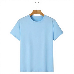 T-shirt bleu ciel à manches courtes 100% coton, en vente, designs personnalisables et séchage rapide, t-shirt décontracté pour homme, en stock - Product Image 1