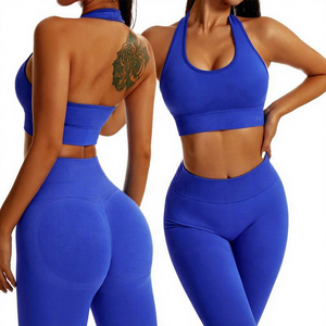 Conjunto de yoga sin costuras de 2 piezas para mujer, top deportivo con cuello redondo y espalda cruzada, leggings de cintura alta y shorts. - Product Image 2