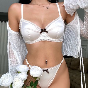 Ensemble de lingerie sexy en dentelle ultra-fine et satinée, soutien-gorge push-up et culotte pour femmes - Product Image 2