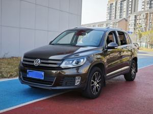 Voiture d'occasion <span class=keywords><strong>à</strong></span> bas prix 1.8T Turbo conduite <span class=keywords><strong>à</strong></span> gauche en Chine <span class=keywords><strong>2016</strong></span> Volkswagen <span class=keywords><strong>Tiguan</strong></span> 300TSI SUV de luxe véhicules automobiles <span class=keywords><strong>à</strong></span> <span class=keywords><strong>vendre</strong></span> - Product Image 2