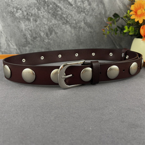 Nouvelle <span class=keywords><strong>ceinture</strong></span> en cuir suédé <span class=keywords><strong>noir</strong></span> pour <span class=keywords><strong>femme</strong></span>, collection 2026, avec grandes clous <span class=keywords><strong>argent</strong></span>és <span class=keywords><strong>et</strong></span> boucle réglable en alliage – Accessoire de mode pour robe - Product Image 2