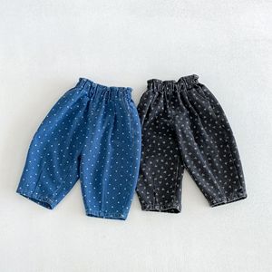 <span class=keywords><strong>Jeans</strong></span> Coreani per Bambine 2026 Nuovi Pantaloni Morbidi Autunnali con Stampa Ciliegie e Pois, Vita Elastica, per Bambini - Product Image 1