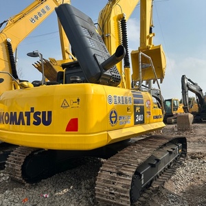 Excavatrice à chenilles d'occasion Komatsu PC240 de 24 tonnes, puissante force de creusement, avec marteau.  Modèles PC240, PC270, PC300. - Product Image 1