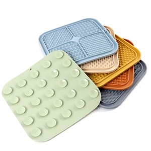 Tapis à lécher en silicone pour chien, distributeur de friandises pour chien, tapis à lécher en silicone de qualité alimentaire - Product Image 5