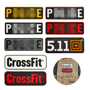 Écussons en caoutchouc 3D PVC personnalisés avec crochet pour la décoration des vêtements et des sacs à dos - Product Image 6